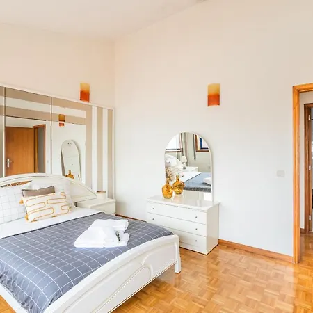 Do Conde Sea House Holiday home *